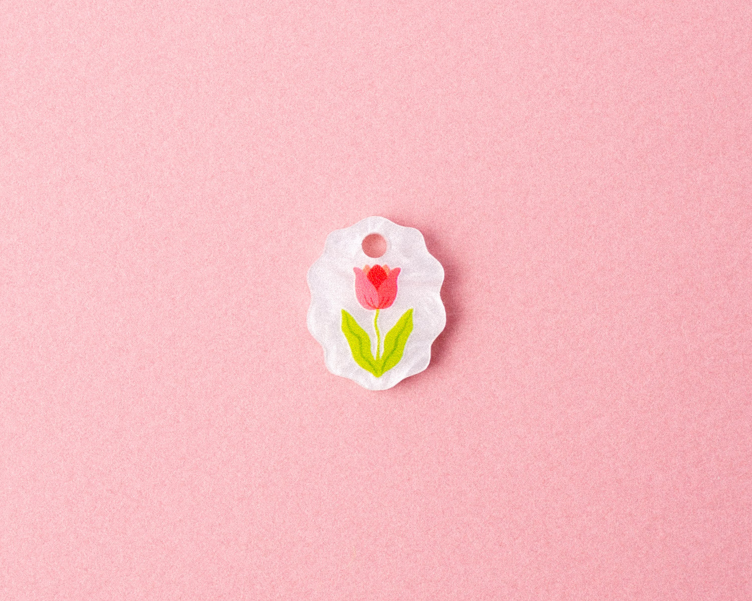 Einzelner ovaler Charm Anhänger mit Tulpen