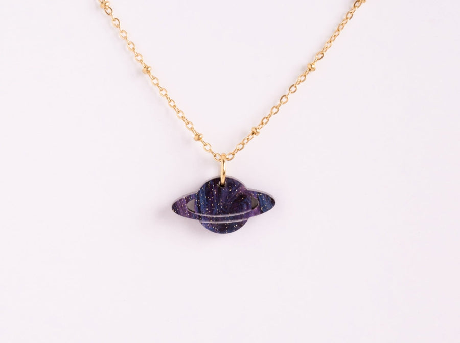 Kette mit Edelstahl Perlen und Planeten Anhänger