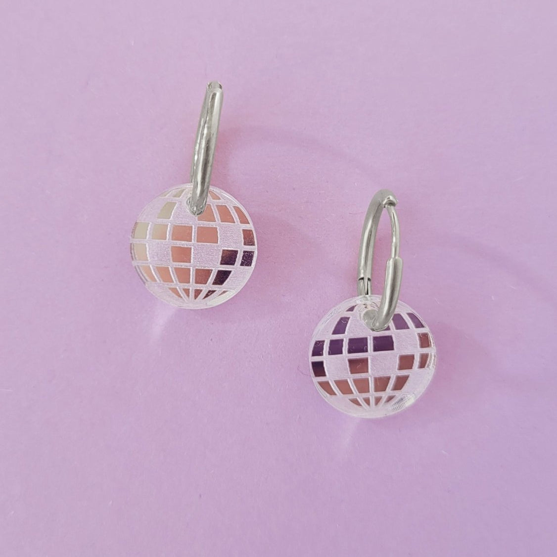 acutecolor Discokugel Ohrring Set mit Edelstahl Hoops