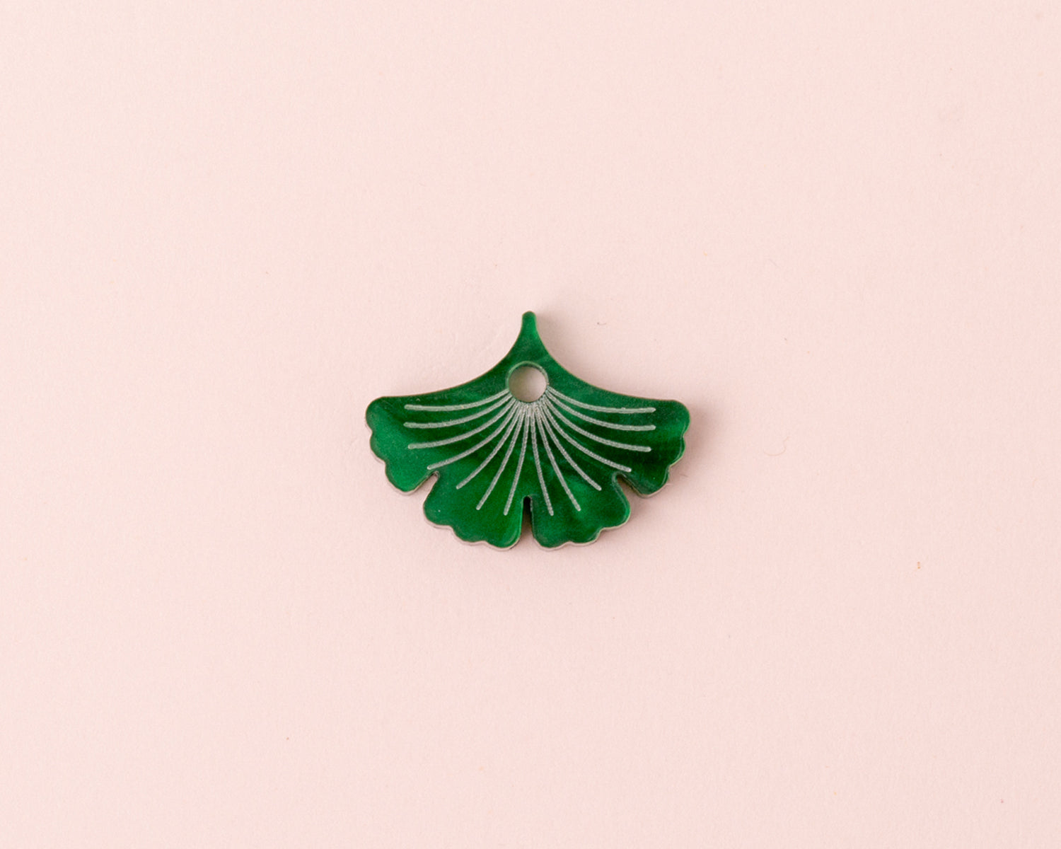 acutecolor Einzelner Ginkgo Blatt Anhänger