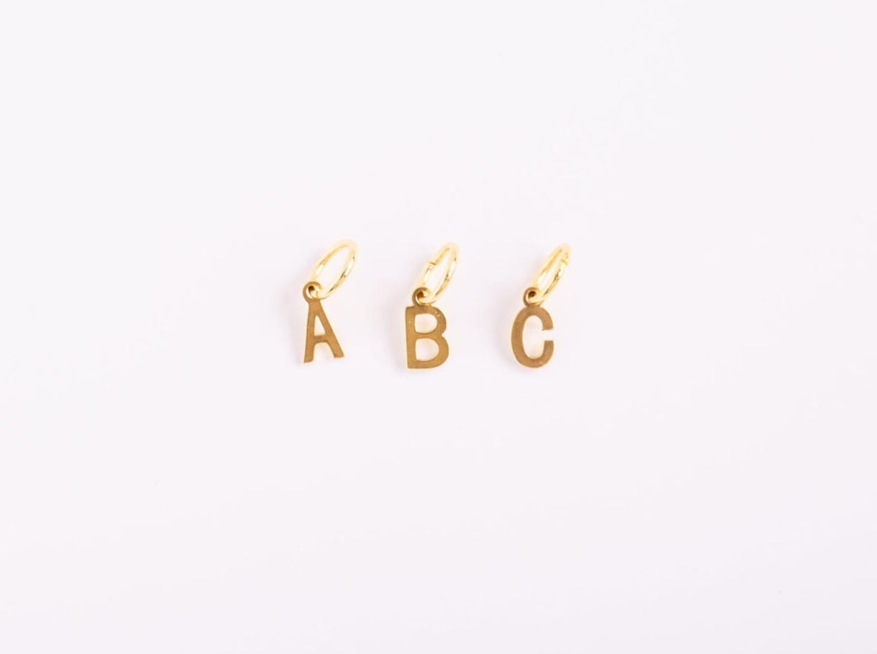 acutecolor Einzelner Goldener Buchstaben Anhänger