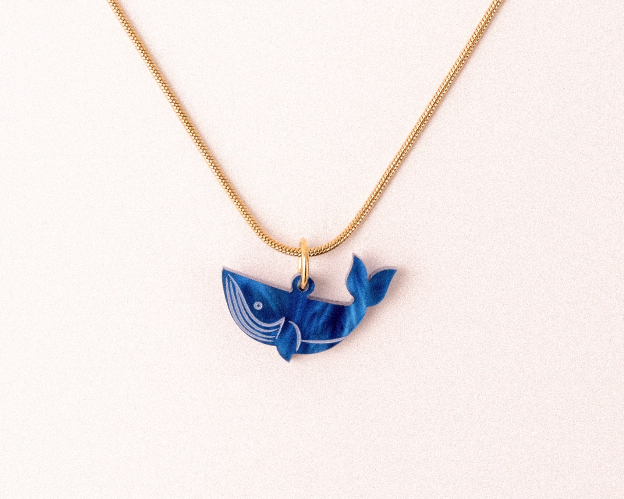 acutecolor Elegante Kette mit Blauwal Anhänger