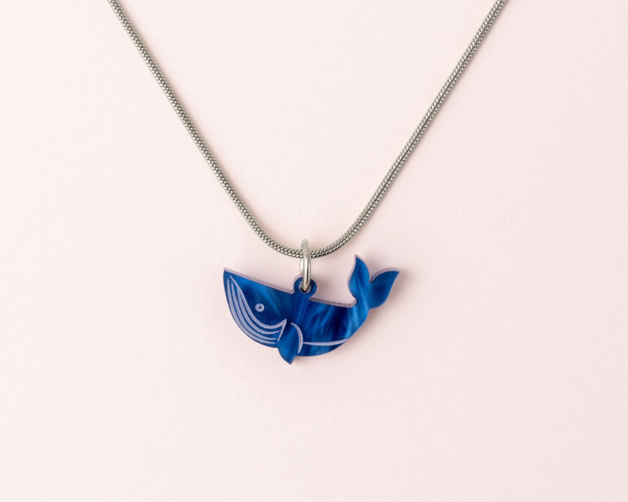 acutecolor Elegante Kette mit Blauwal Anhänger