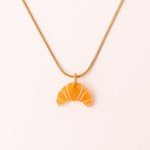 acutecolor Elegante Kette mit Croissant Anhänger