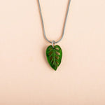 acutecolor Elegante Kette mit grünem Adansonii Blatt