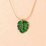 acutecolor Elegante Kette mit grünem Monstera Blatt