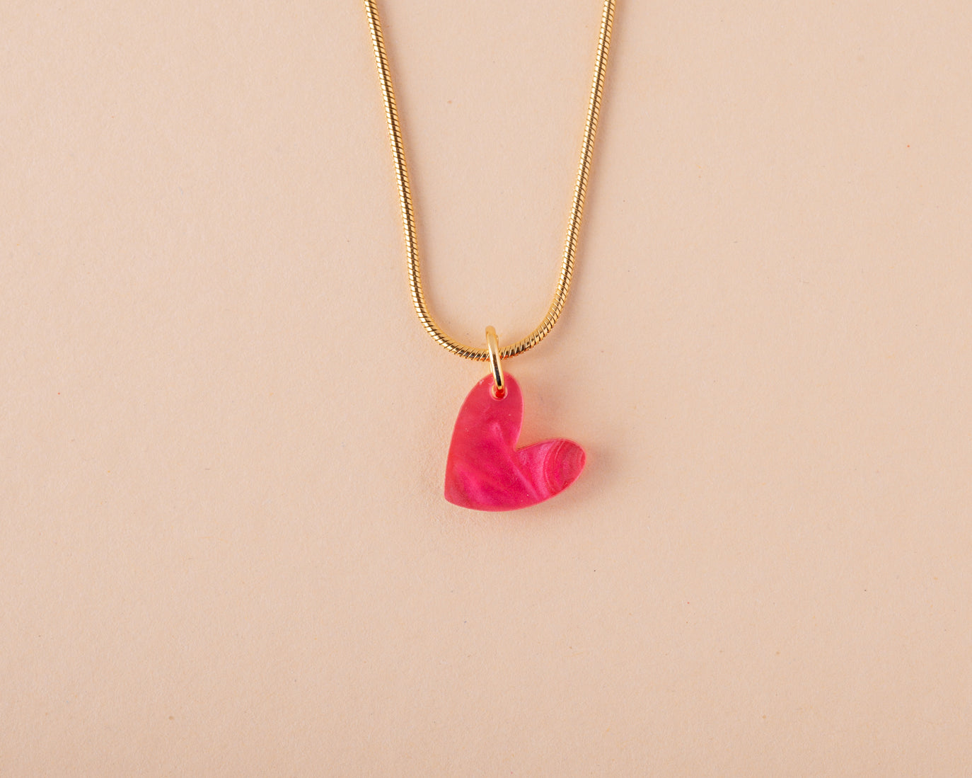 acutecolor Elegante Kette mit pinkem Herz Anhänger