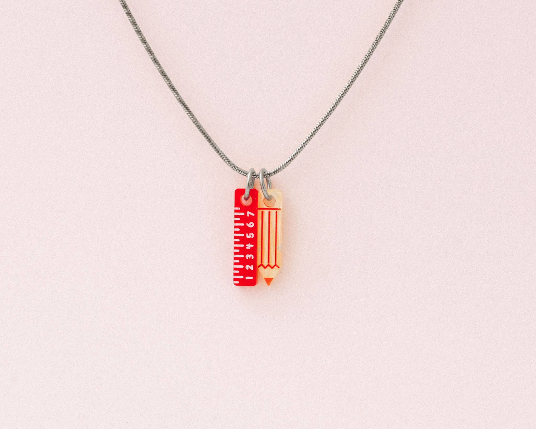 acutecolor Elegante Kette mit Stift und Lineal Anhänger