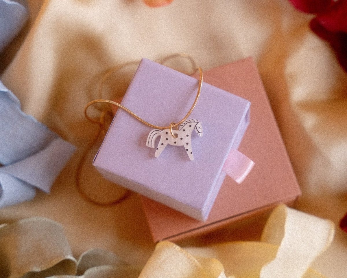 acutecolor Elegante Polkadot Pferde Kette