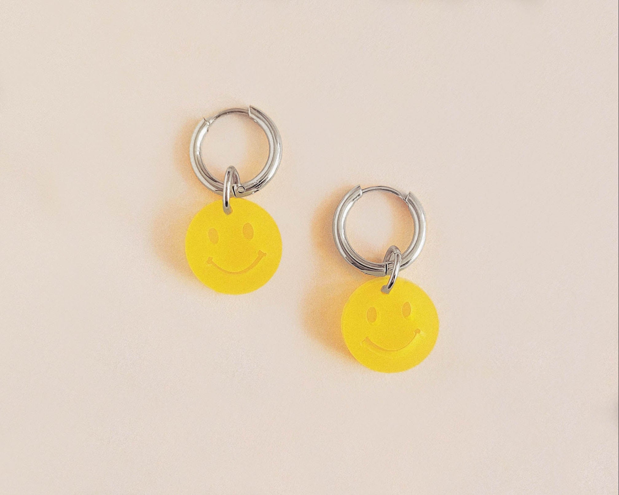 acutecolor Gelbe Smiley Ohrring Set