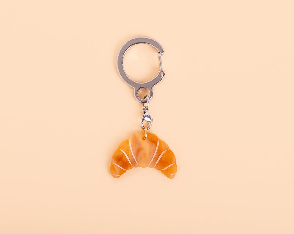 acutecolor Großes Croissant als Schlüsselanhänger und Taschenanhänger