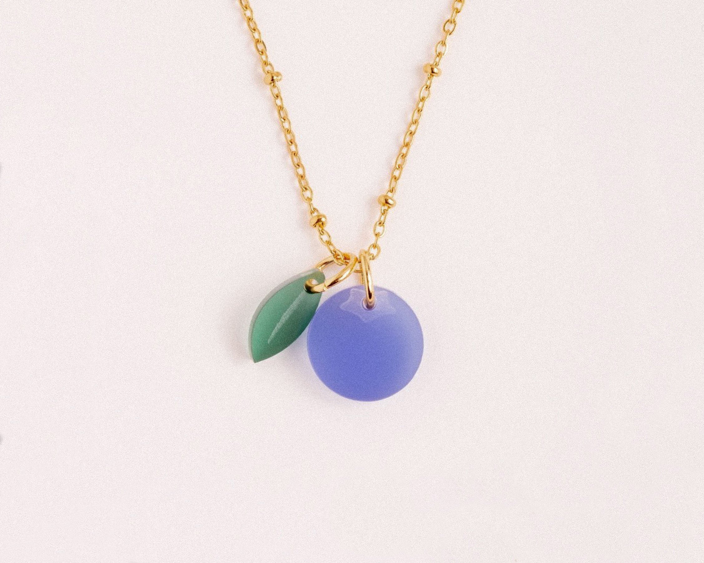 acutecolor Kette mit Blaubeere und Blatt Anhänger