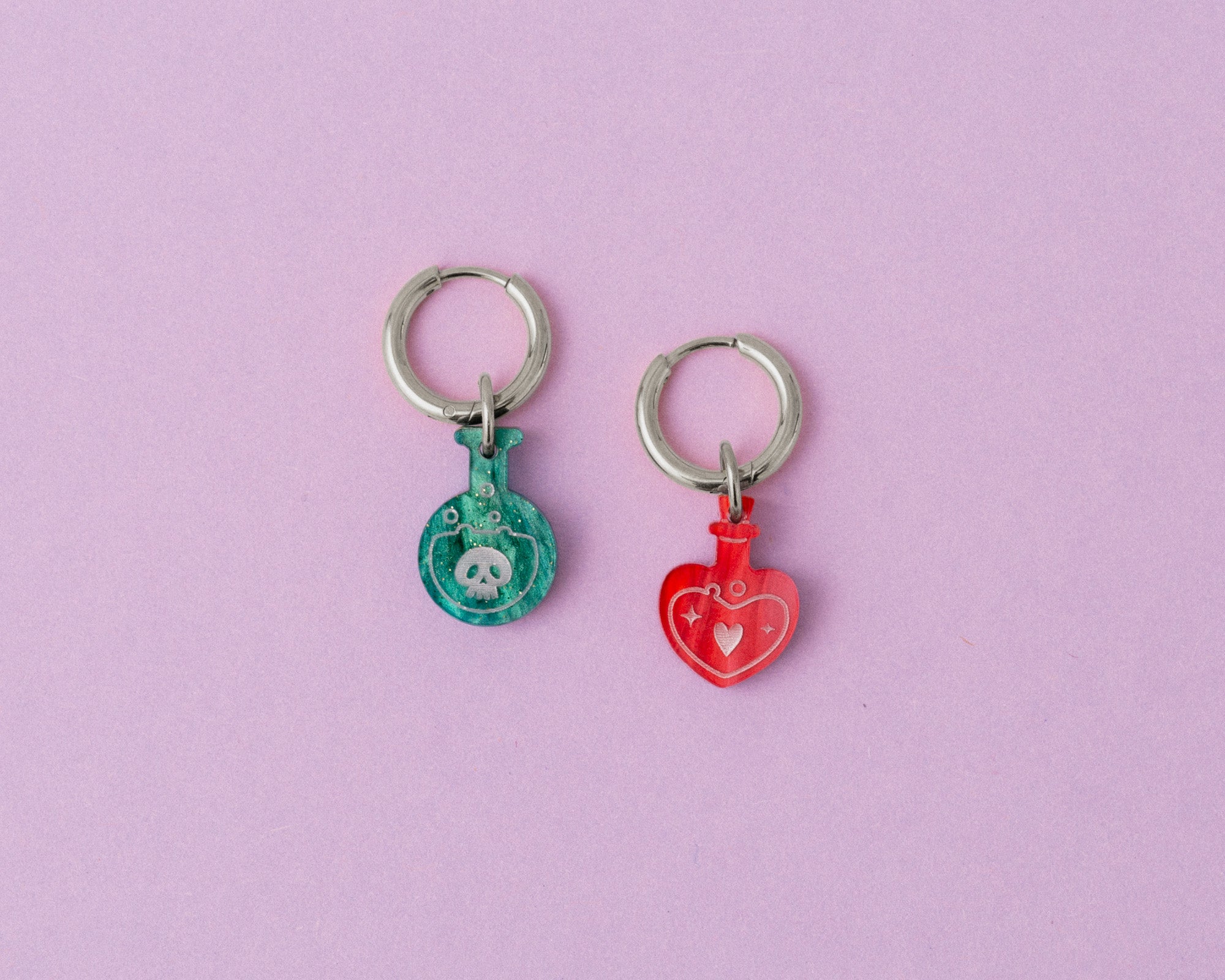acutecolor Love & Death Potion Ohrring Set