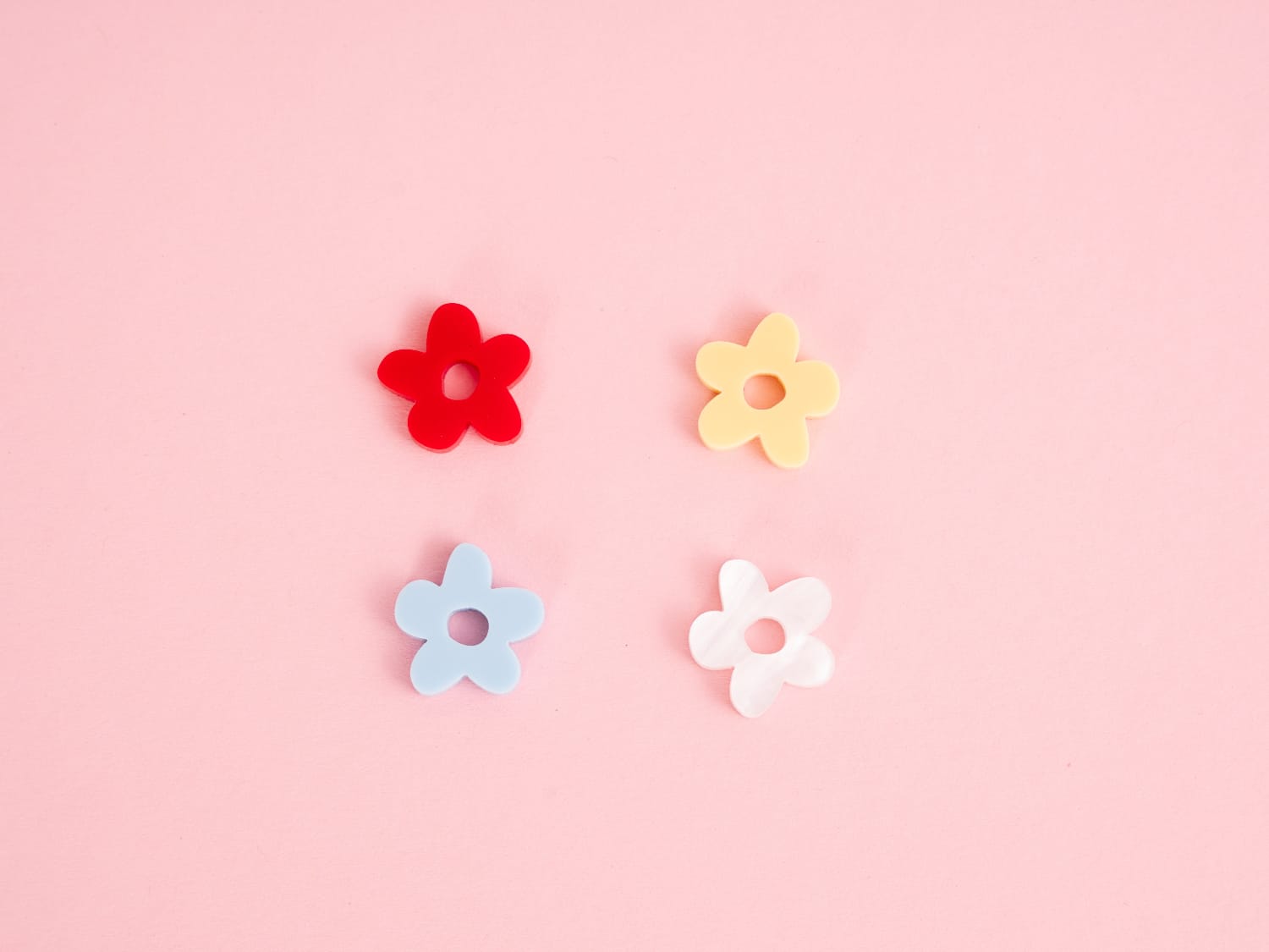 acutecolor Midi Blumen Hoop Ohrringe in Poppy Red