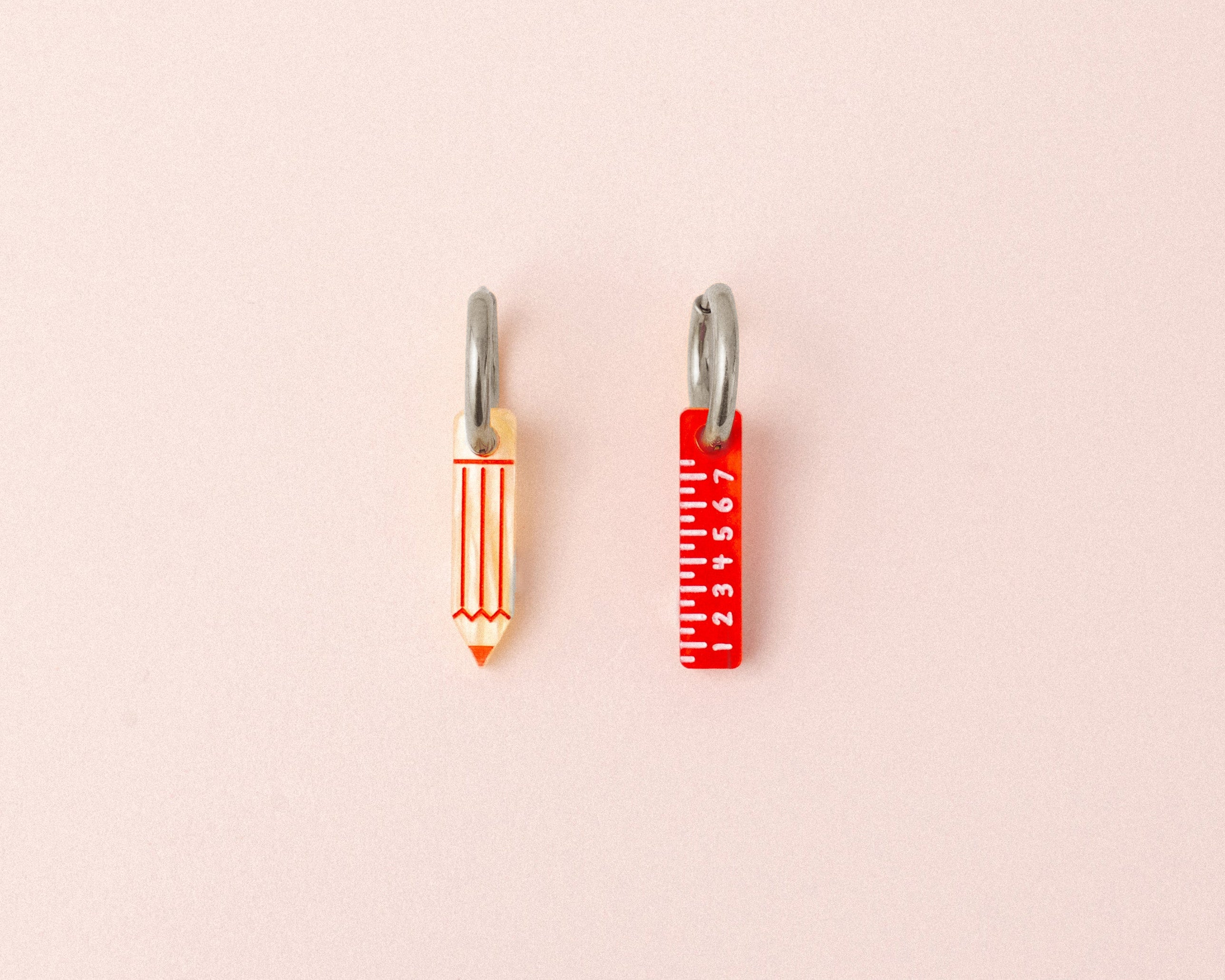 acutecolor Mismatch Stift und Lineal Ohrring Set