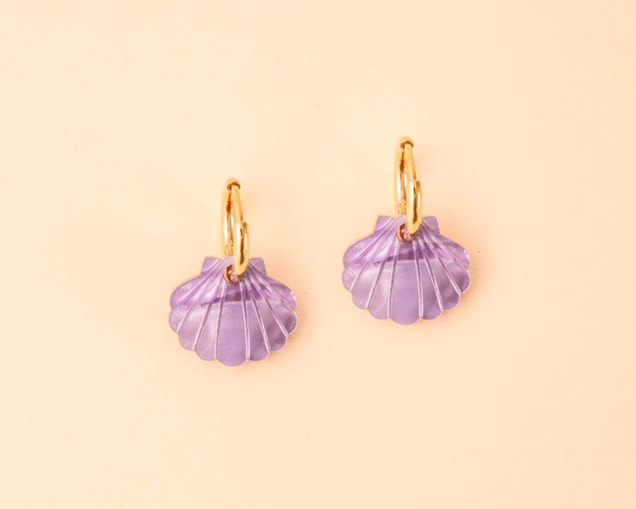 acutecolor Muschel Ohrring Set in Lila