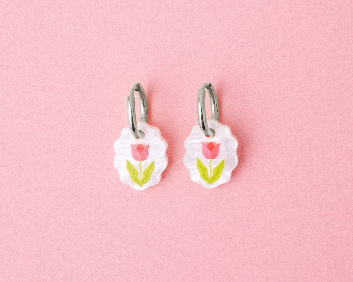 acutecolor Ovale Charm Ohrringe mit Tulpen