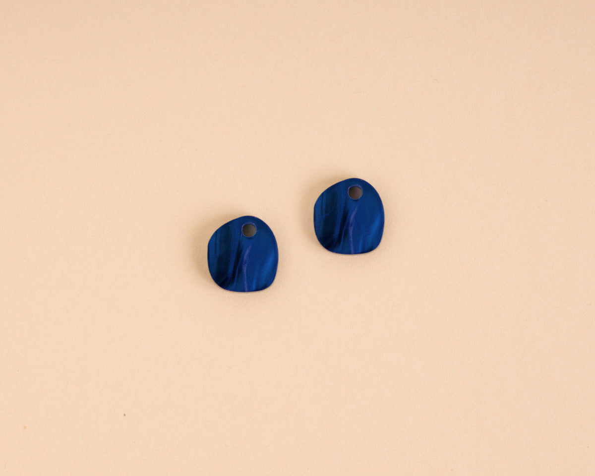 acutecolor Pebble in Saphirblau mit Edelstahl Hoops