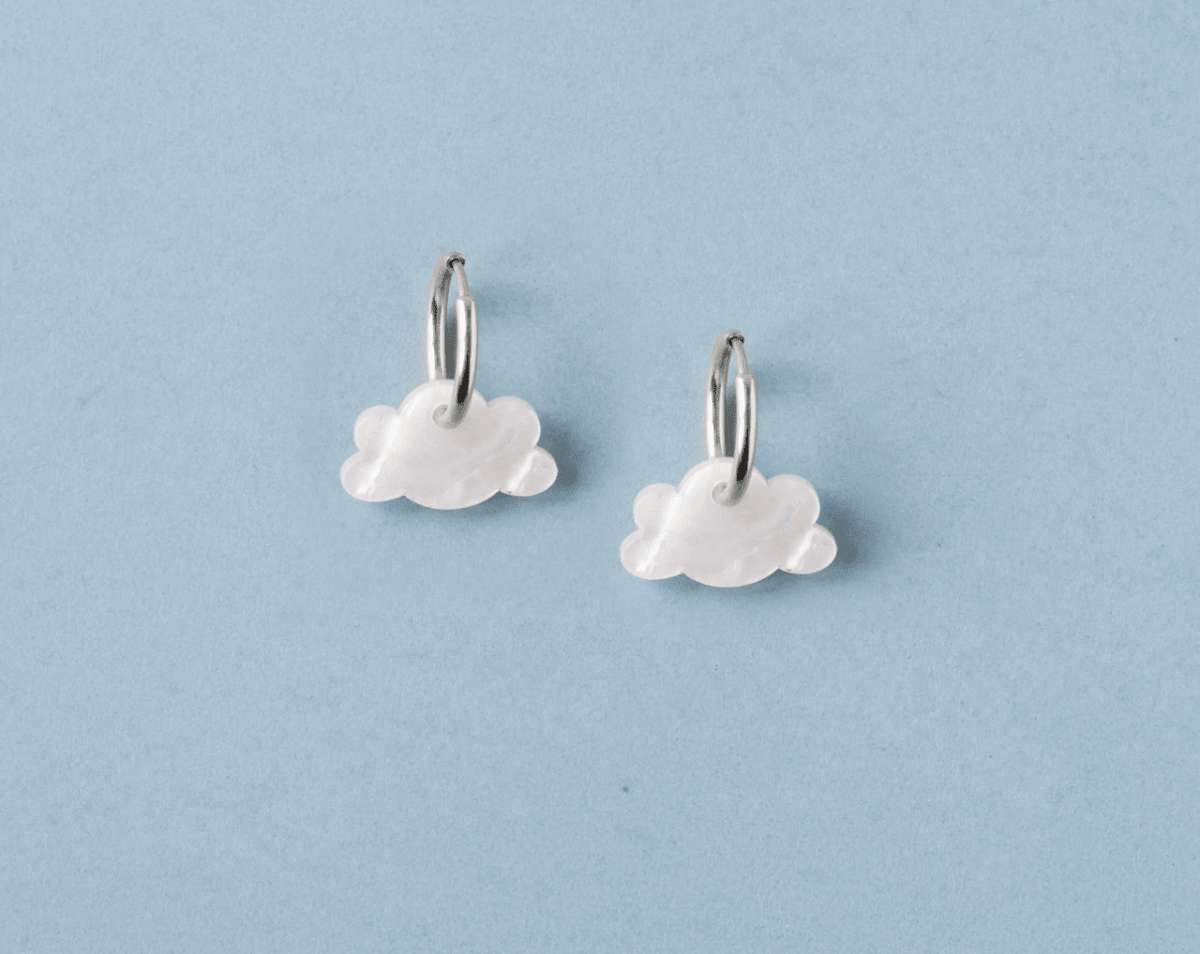 acutecolor Perlmuttweiße Wolken Ohrringe mit Hoops