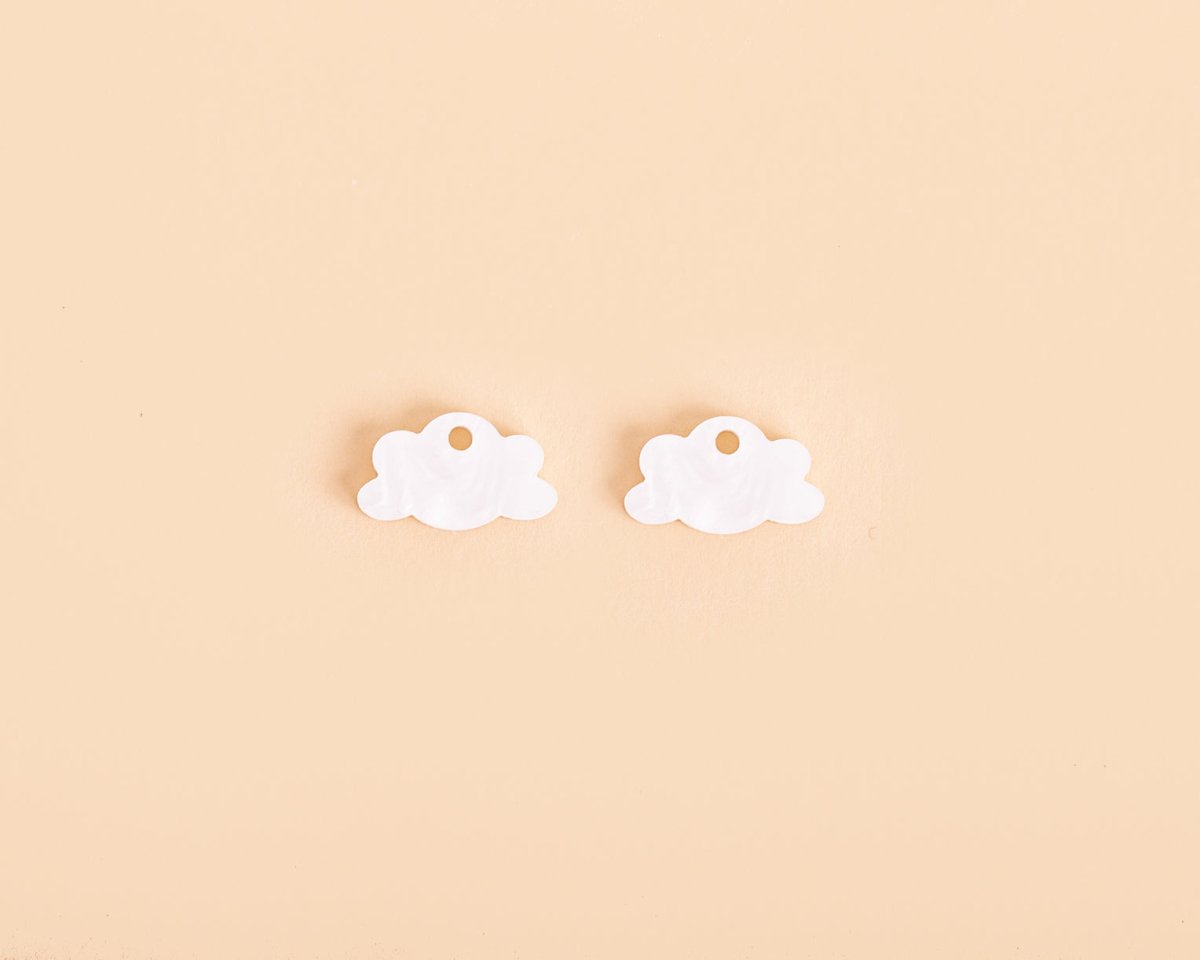 acutecolor Perlmuttweiße Wolken Ohrringe mit Hoops