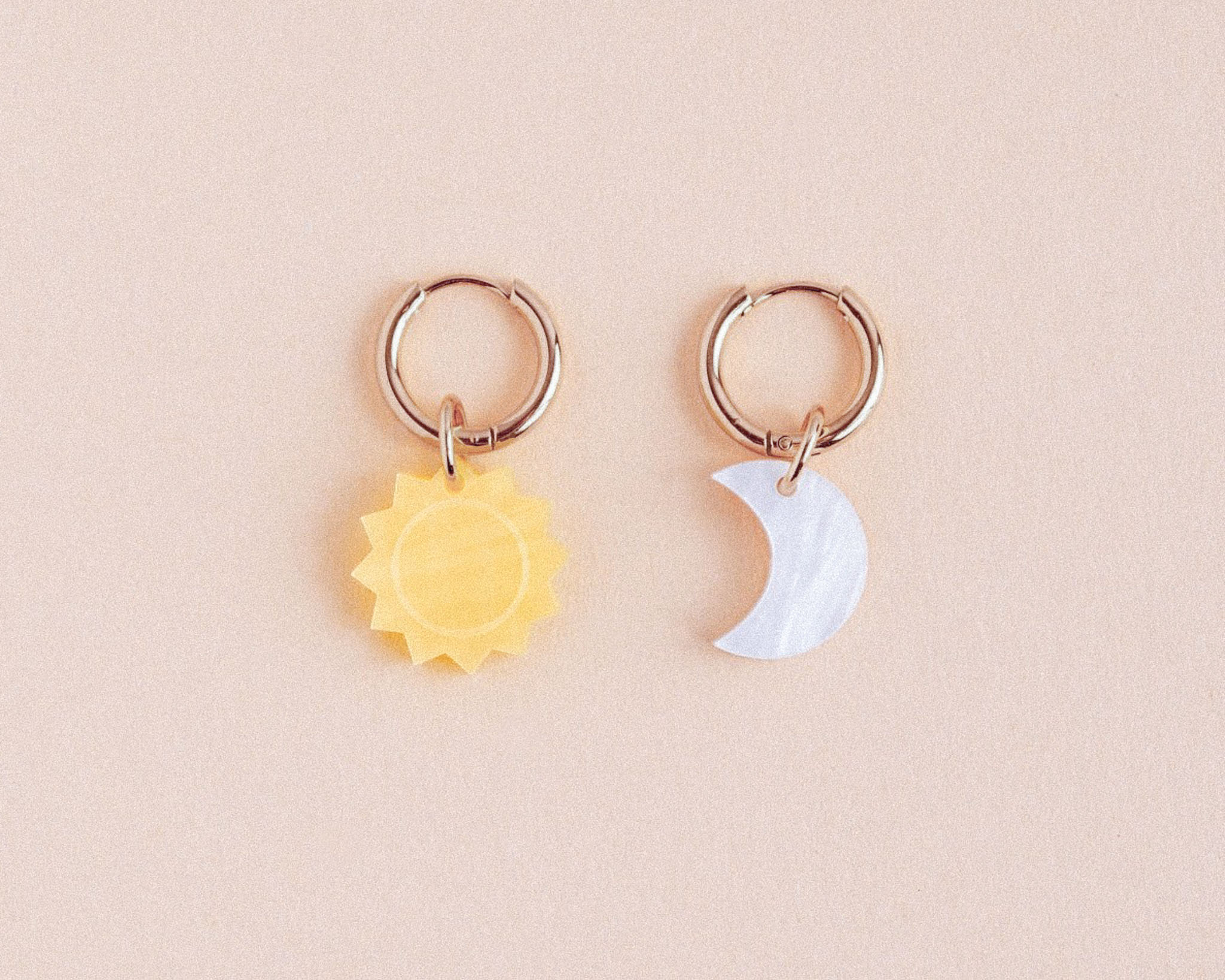 acutecolor Sonne Mond Ohrring Set