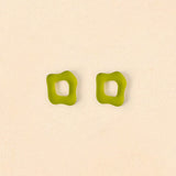 acutecolor Wavy Shape Ohrring Set in Matcha