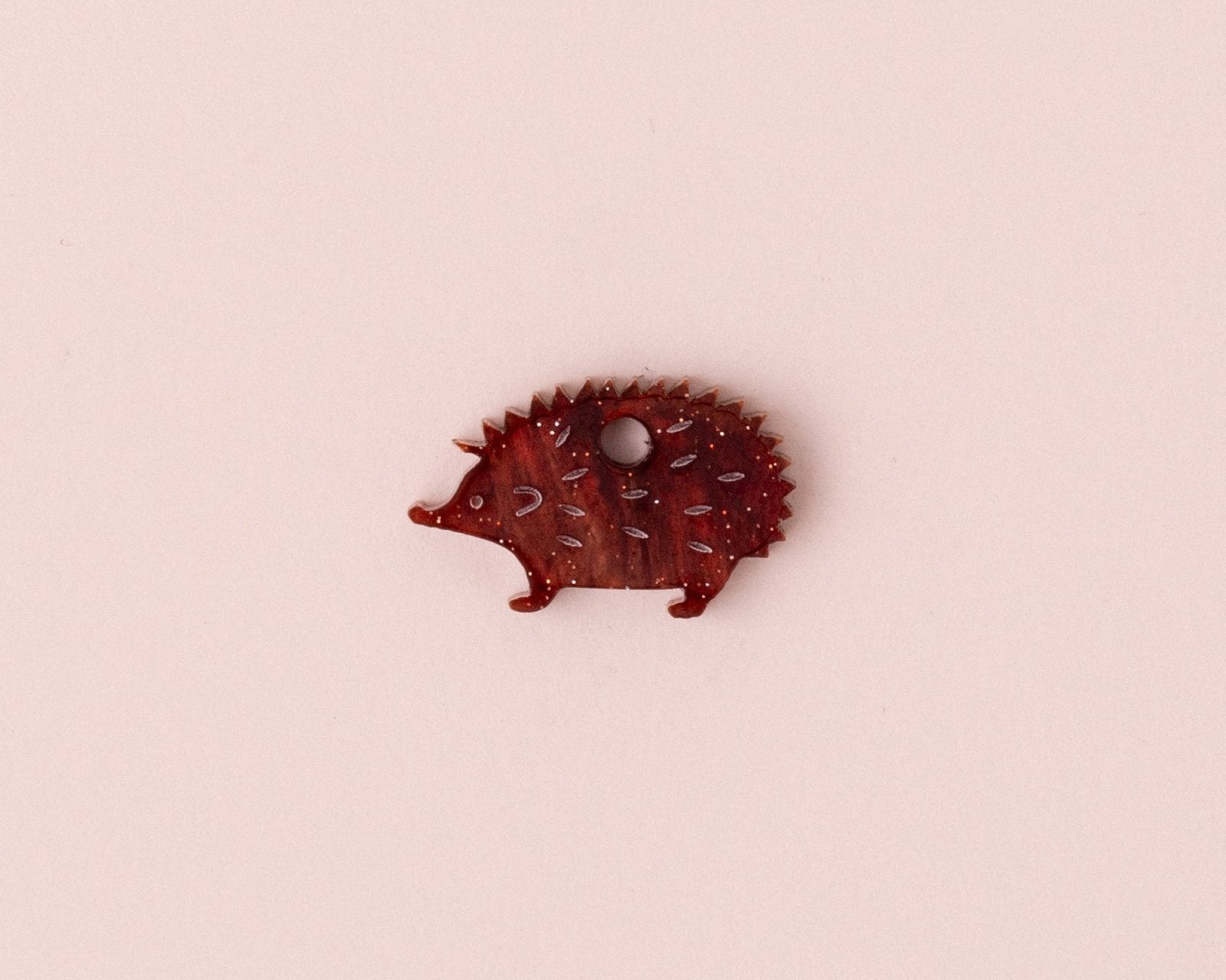 Einzelner brauner Igel Anhänger - acutecolor