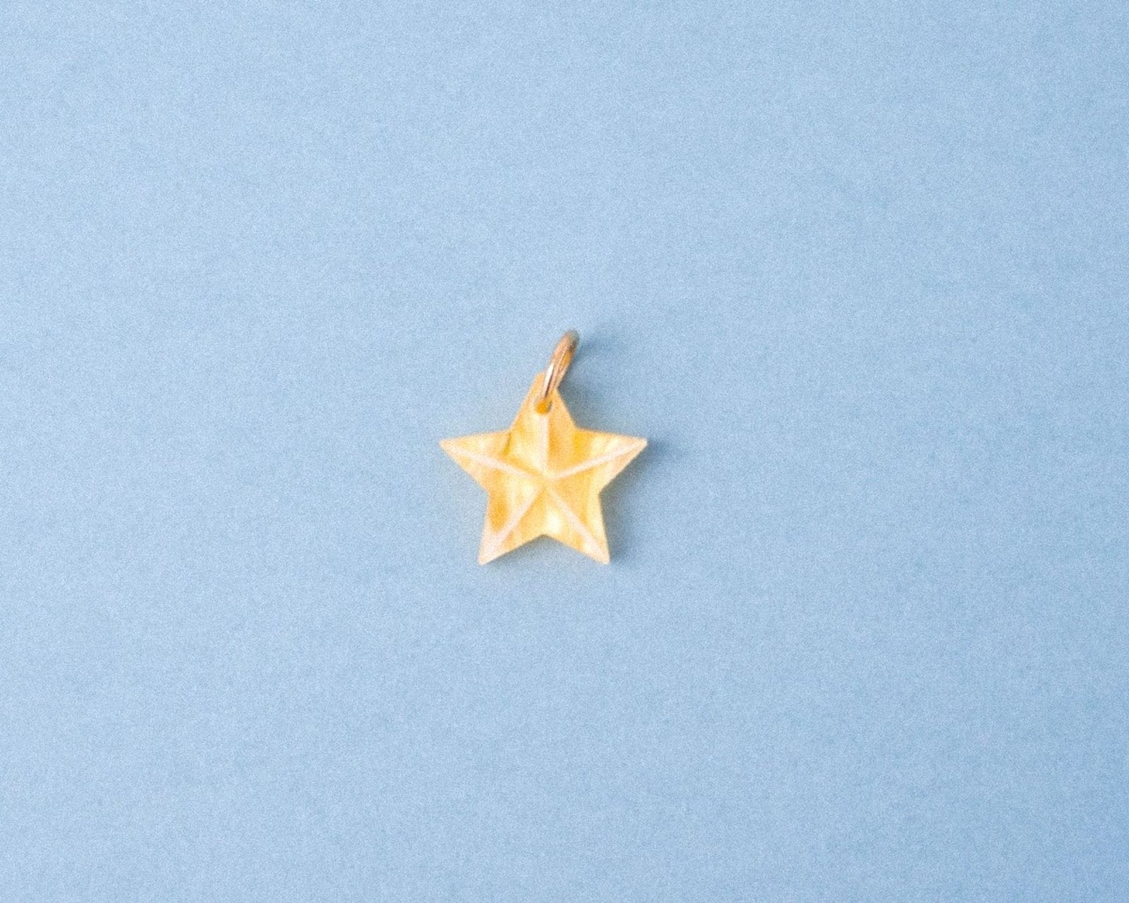 Einzelner gelber Stern Anhänger - acutecolor