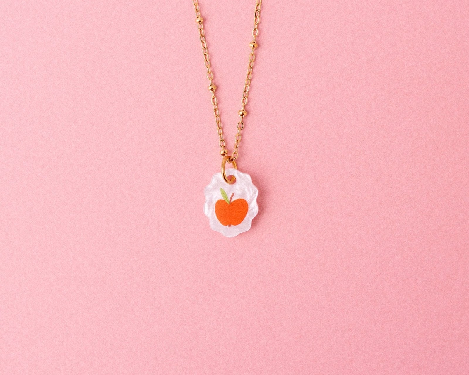 Einzelner ovaler Charm Anhänger mit Apfel - acutecolor