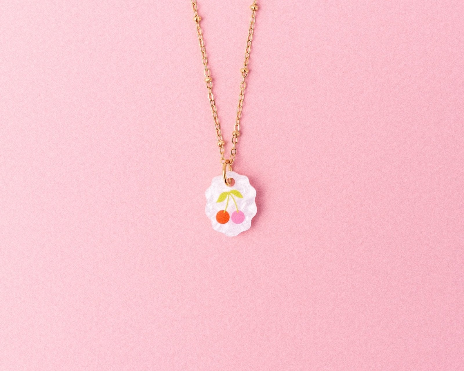 Einzelner ovaler Charm Anhänger mit Kirschen - acutecolor