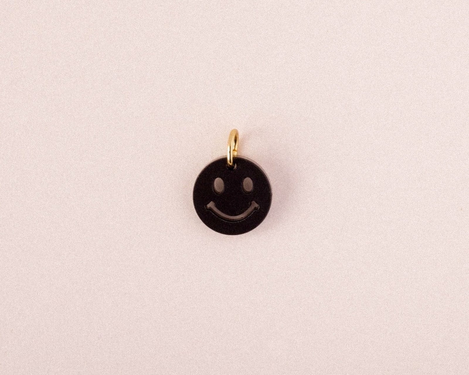 Einzelner schwarzer Smiley Anhänger - acutecolor