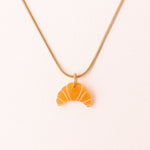 Elegante Kette mit Croissant Anhänger - acutecolor