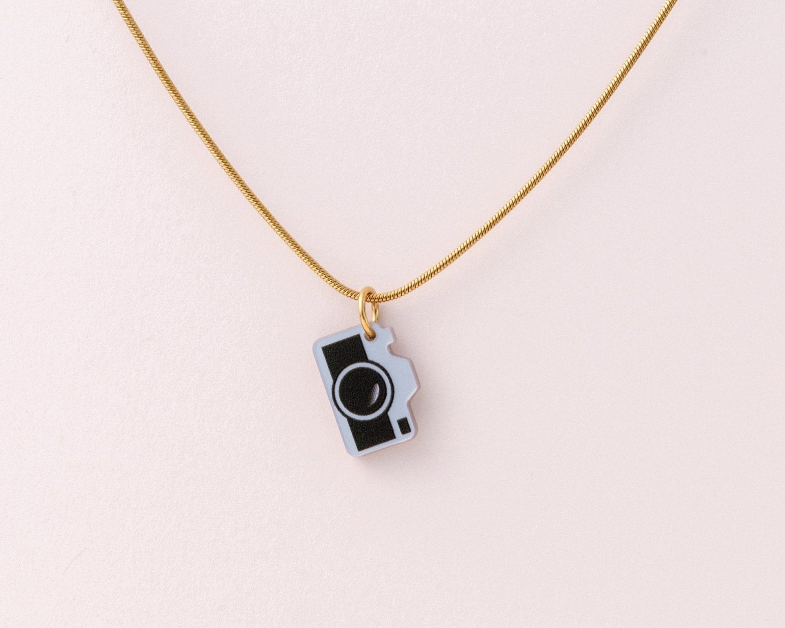 Elegante Kette mit Kamera Anhänger - acutecolor