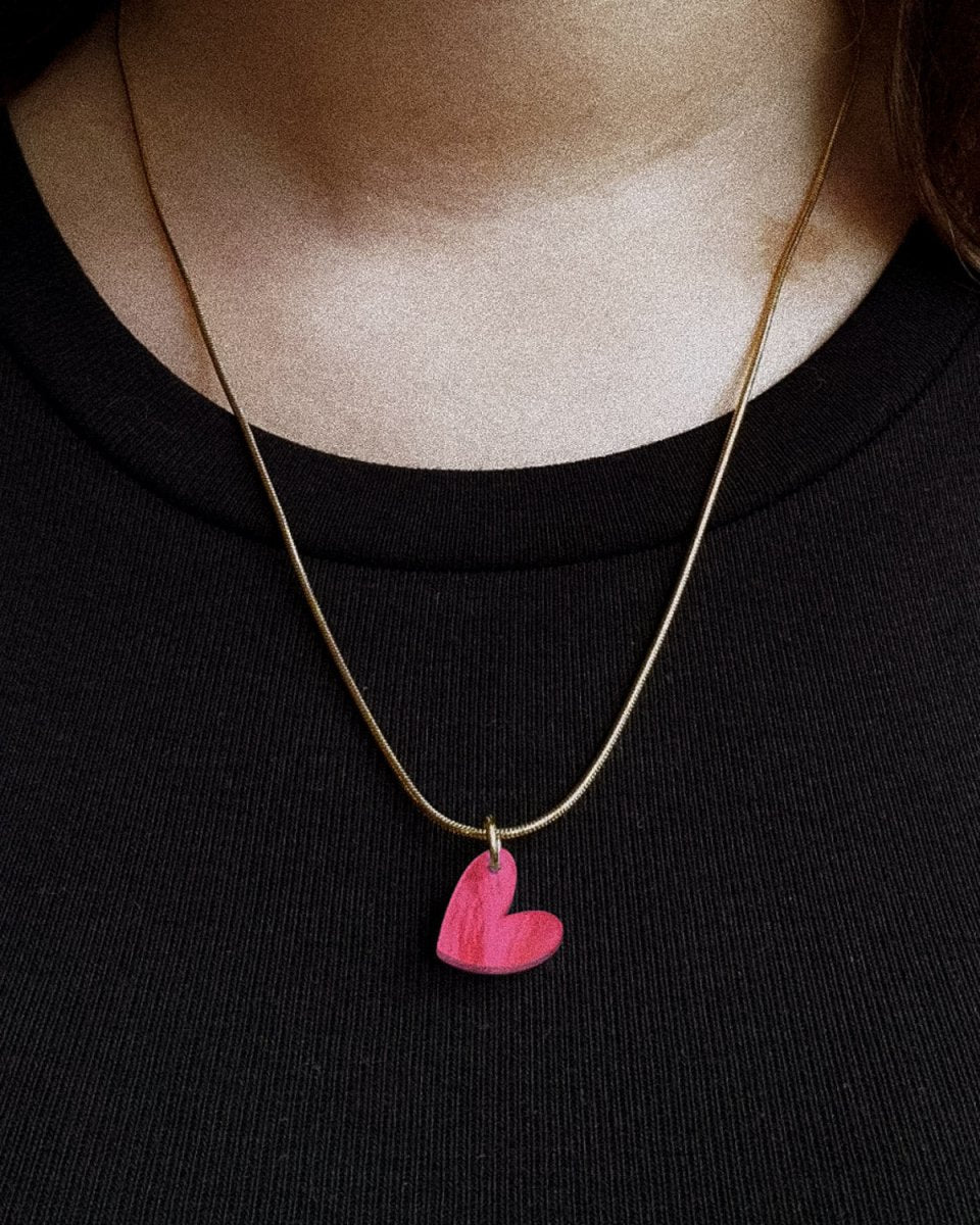 Elegante Kette mit pinkem Herz Anhänger - acutecolor
