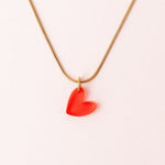 Elegante Kette mit rotem Herz Anhänger - acutecolor
