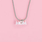 Elegante Kette mit weißem Mom Anhänger - acutecolor