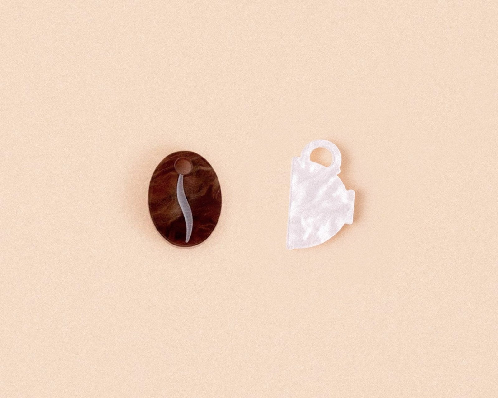 Kaffeebohne und Kaffeetasse Ohrring Set - acutecolor