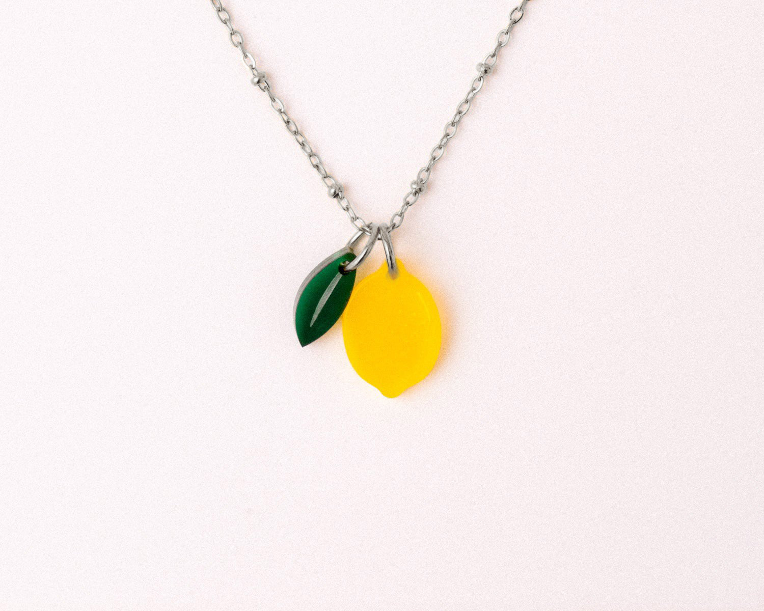 Kette mit Zitrone und Blatt Anhänger - acutecolor