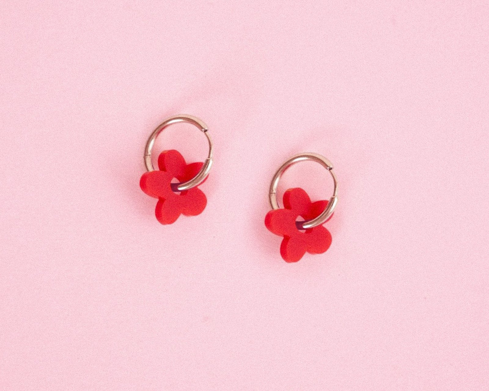 Midi Blumen Hoop Ohrringe in Poppy Red - acutecolor