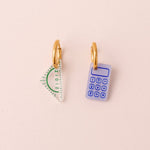 Mismatch Taschenrechner und Geodreieck Ohrring Set - acutecolor