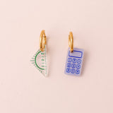 Mismatch Taschenrechner und Geodreieck Ohrring Set - acutecolor