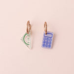 Mismatch Taschenrechner und Geodreieck Ohrring Set - acutecolor