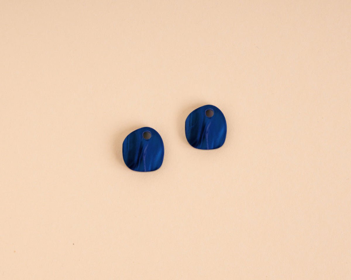 Pebble in Saphirblau mit Edelstahl Hoops - acutecolor