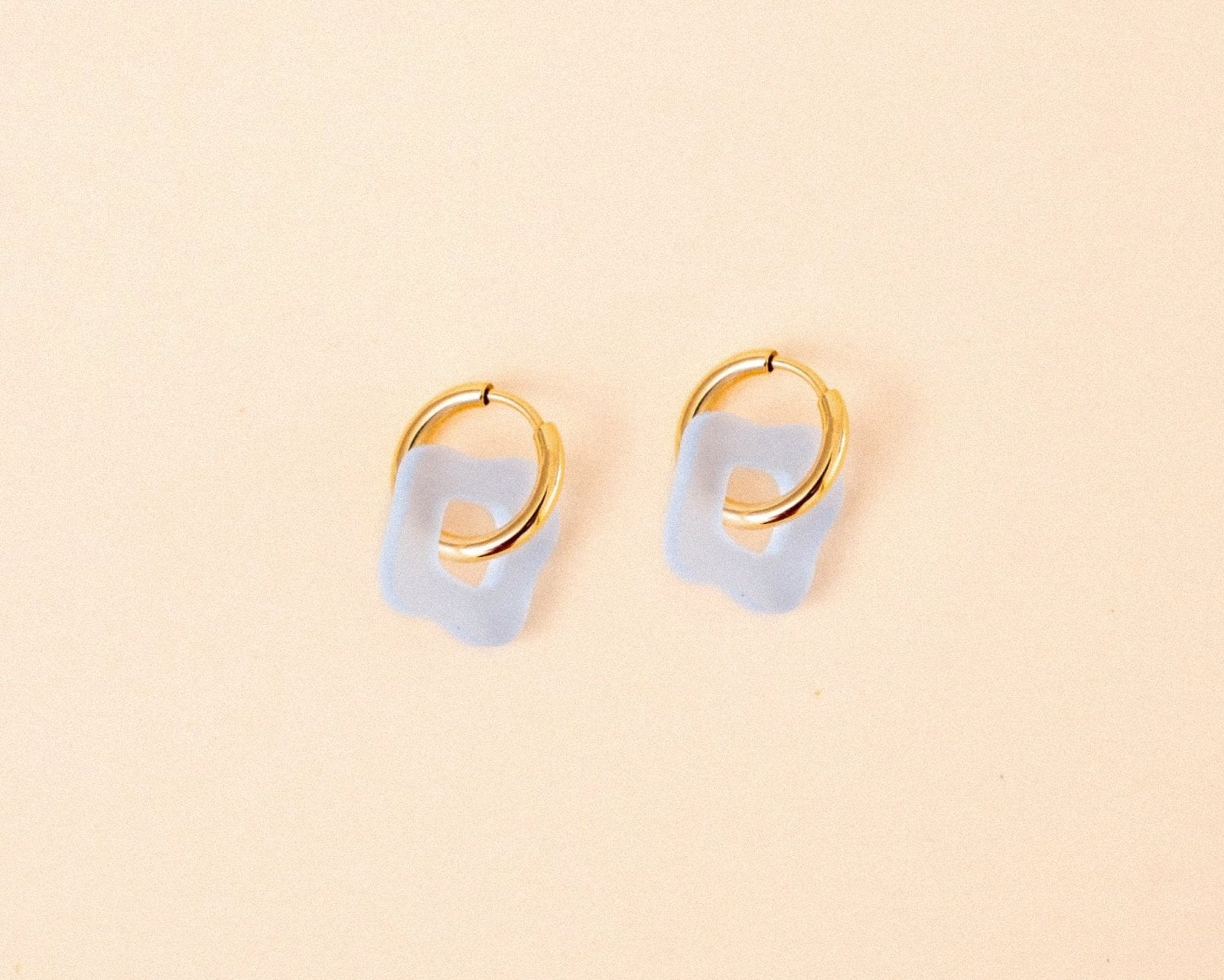 Wavy Shape Ohrring Set in Ice - acutecolor
