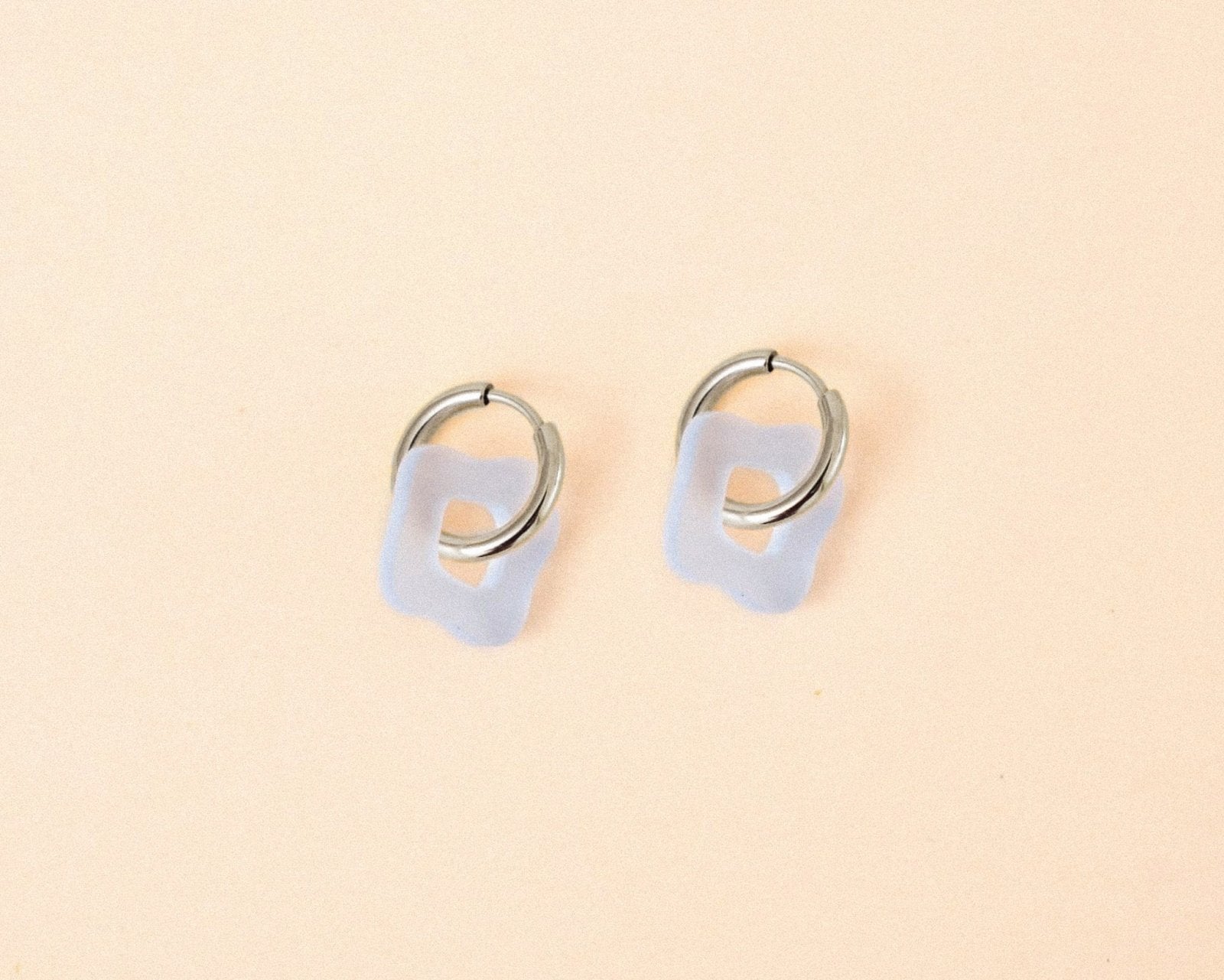 Wavy Shape Ohrring Set in Ice - acutecolor