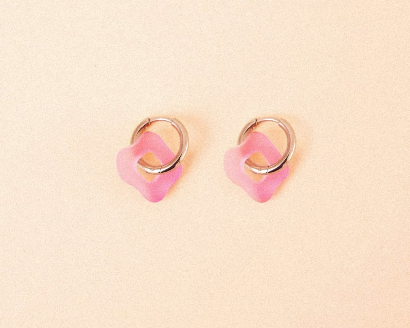 Wavy Shape Ohrring Set in Rosa - acutecolor