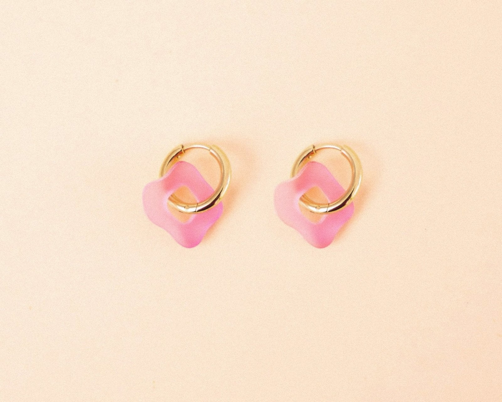 Wavy Shape Ohrring Set in Rosa - acutecolor