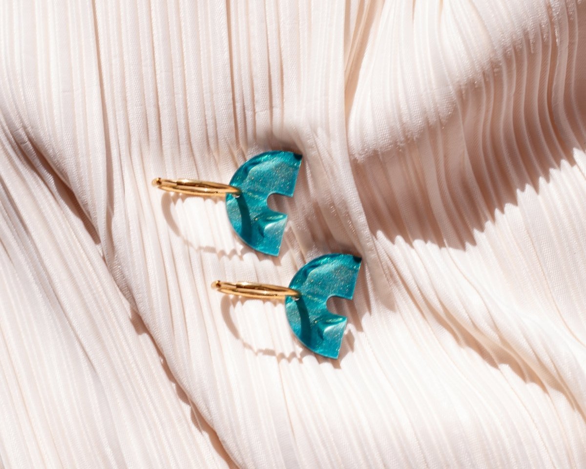 acutecolor Große Bögen Hoops in Aqua 'Pool' Perlmutt