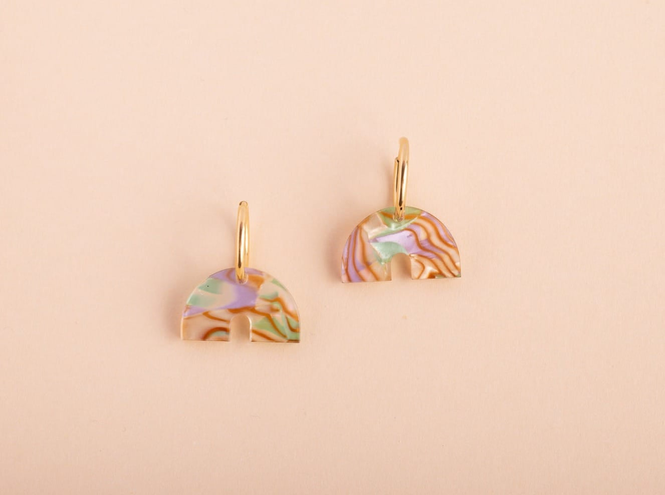 acutecolor Große Lila Disco Zebra Bogen Ohrringe mit Hoops