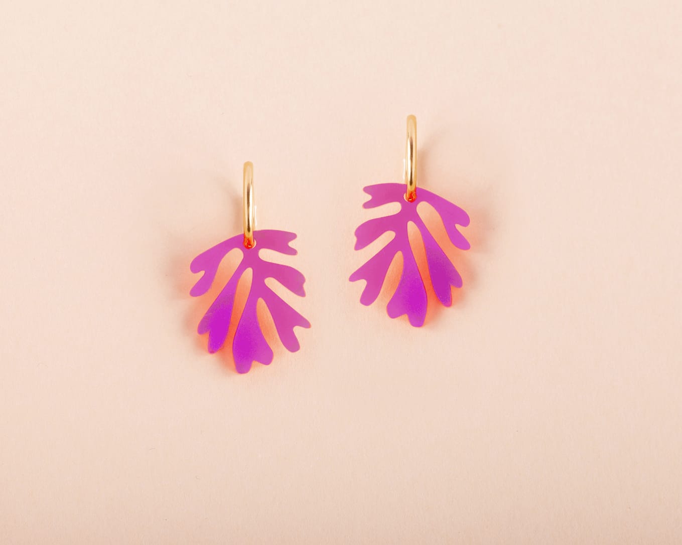 acutecolor Korallen Hoop Ohrringe in Magenta